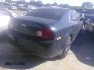 2011 Chevrolet Malibu 1LS z VIN 1G1ZB5E10BF157133, wystawiony jako IAAI lot #20379569 z przebiegiem 116 017 mil mil oraz . Historia ofert i sprzedaży dostępna na DreamBid. Obrazek 4.