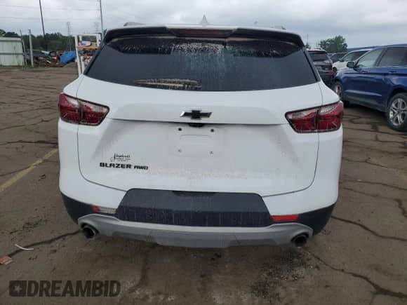 2021 Chevrolet Blazer LT z VIN 3GNKBJR4XMS529265, wystawiony jako Copart lot #63696144 z przebiegiem 76 123 mil mil oraz Szkoda całkowita • Salvage title. Historia ofert i sprzedaży dostępna na DreamBid. Obrazek 6.