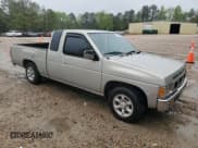 ✅ 1996 Nissan Frontier XE • VIN: 1N6SD16SXTC308255 • Лот: 53027865. Опубликован ранее на Copart с пробегом 299 424 миль. Бесплатный доступ к архиву аукционных продаж из США и подробный отчёт об истории автомобиля на DreamBid. Изображение 4.