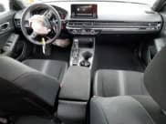 ✅ 2025 Honda Civic Sport • VIN: 2HGFE4F82SH323563 • Lot: 84061065. Wystawiony na Copart z przebiegiem 7 655 mil. Bezpłatny archiwum sprzedaży aukcyjnych z USA i szczegółowy raport historii pojazdu na DreamBid. Zdjęcie 8.