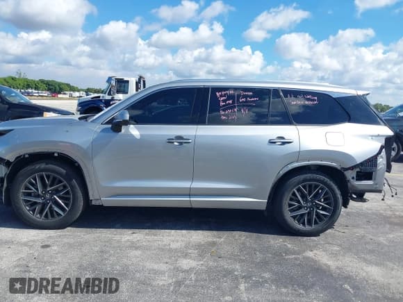 ✅ 2024 Lexus TX 350 • VIN: 5TDAAAA67RS006365 • Lot: 43029987. Wystawiony na IAAI z przebiegiem 32 805 mil. Bezpłatny archiwum sprzedaży aukcyjnych z USA i szczegółowy raport historii pojazdu na DreamBid. Zdjęcie 15.