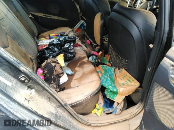 ✅ 2012 Hyundai Veloster w/Gray Int • VIN: KMHTC6AD1CU054764 • Lot: 40533929. Wystawiony na IAAI z przebiegiem Nie podano. Bezpłatny archiwum sprzedaży aukcyjnych z USA i szczegółowy raport historii pojazdu na DreamBid. Zdjęcie 8.