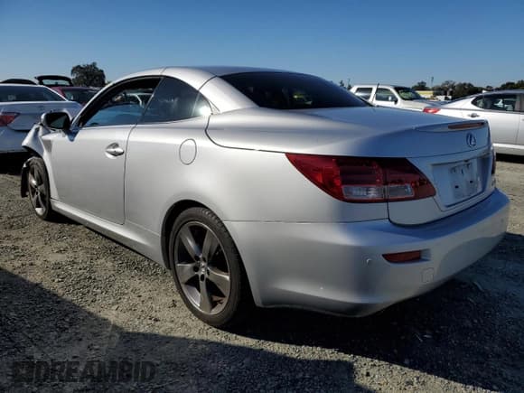 ✅ 2011 Lexus IS 250 C • VIN: JTHFF2C28B2520647 • Lot: 87305375. Wystawiony na Copart z przebiegiem 89 346 mil. Bezpłatny archiwum sprzedaży aukcyjnych z USA i szczegółowy raport historii pojazdu na DreamBid. Zdjęcie 2.