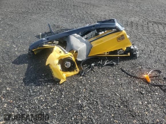 ✅ 2017 Mercedes-Benz G 63 AMG • VIN: WDCYC7DF0HX263541 • Lot: 61446875. Wystawiony na Copart z przebiegiem 54 680 mil. Bezpłatny archiwum sprzedaży aukcyjnych z USA i szczegółowy raport historii pojazdu na DreamBid. Zdjęcie 13.