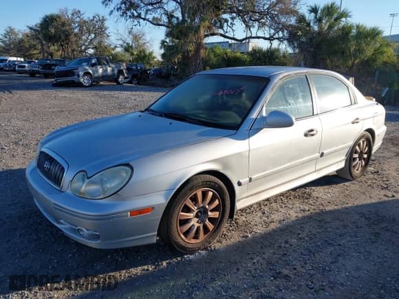 2004 Hyundai Sonata GLS z VIN KMHWF35H34A011658, wystawiony jako IAAI lot #41605017 z przebiegiem 151 332 mil mil oraz . Historia ofert i sprzedaży dostępna na DreamBid. Obrazek 2.