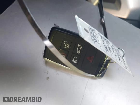 ✅ 2019 Land Rover Range Rover • VIN: SALGS2RE3KA525210 • Lot: 42525553. Listed on IAAI with 68,205 mi. Free auction sales archive from the USA and detailed vehicle history report at DreamBid. Image 11.