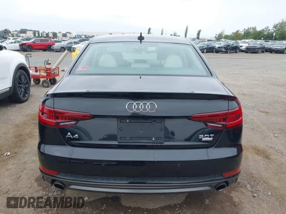 ✅ 2018 Audi A4 Premium Plus • VIN: WAULMAF4XJA019956 • Лот: 42421227. Опубликован ранее на IAAI с пробегом 60 401 миль. Бесплатный доступ к архиву аукционных продаж из США и подробный отчёт об истории автомобиля на DreamBid. Изображение 17.