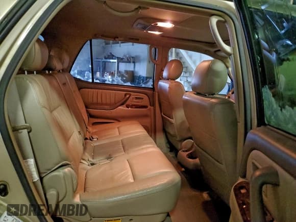 ✅ 2006 Toyota Sequoia Limited • VIN: 5TDBT48A36S274819 • Lot: 95174745. Wystawiony na Copart z przebiegiem 272 601 mil. Bezpłatny archiwum sprzedaży aukcyjnych z USA i szczegółowy raport historii pojazdu na DreamBid. Zdjęcie 11.