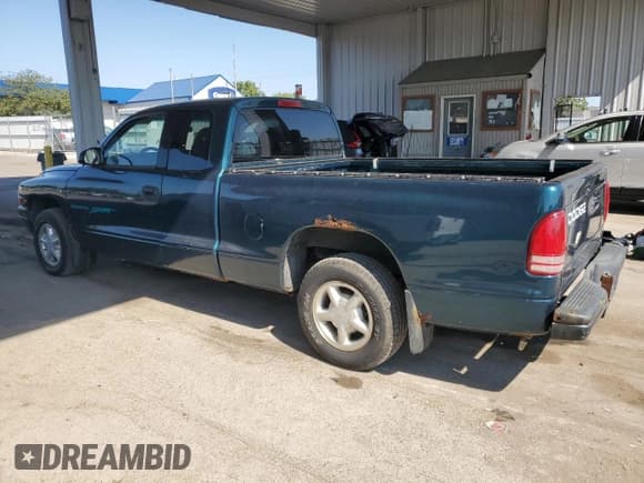 ✅ 1998 Dodge Dakota SLT • VIN: 1B7GL22X7WS728908 • Lot: 69151575. Listed on Copart with 120,607 mi. Free auction sales archive from the USA and detailed vehicle history report at DreamBid. Image 2.