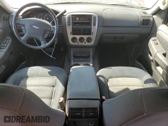 ✅ 2004 Ford Explorer XLT • VIN: 1FMDU73WX4ZA48990 • Lot: 71307935. Listed on Copart with 194,543 mi. Free auction sales archive from the USA and detailed vehicle history report at DreamBid. Image 8.