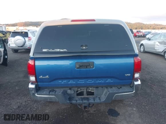✅ 2018 Toyota Tacoma TRD Off Road • VIN: 3TMDZ5BN3JM045249 • Lot: 43763649. Listed on IAAI with 93,674 mi. Free auction sales archive from the USA and detailed vehicle history report at DreamBid. Image 16.