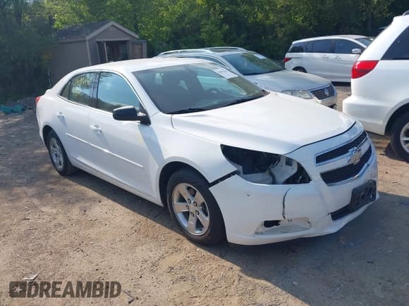 ✅ 2013 Chevrolet Malibu LS • VIN: 1G11B5SA3DF206216 • Лот: 43093030. Опубликован ранее на IAAI с пробегом 132 071 миль. Бесплатный доступ к архиву аукционных продаж из США и подробный отчёт об истории автомобиля на DreamBid. Изображение 1.