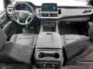 2024 Chevrolet Suburban Z71 z VIN 1GNSKDKD0RR196015, wystawiony jako Copart lot #81410475 z przebiegiem 16 358 mil mil oraz Szkoda całkowita • Salvage title. Historia ofert i sprzedaży dostępna na DreamBid. Obrazek 8.