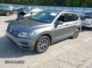 ✅ 2020 Volkswagen Tiguan SE • VIN: 3VV2B7AX4LM044125 • Lot: 43186177. Wystawiony na IAAI z przebiegiem 66 466 mil. Bezpłatny archiwum sprzedaży aukcyjnych z USA i szczegółowy raport historii pojazdu na DreamBid. Zdjęcie 17.