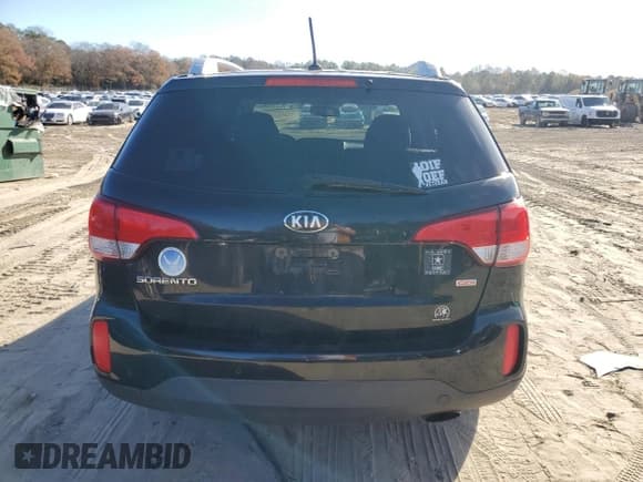 ✅ 2015 Kia Sorento LX • VIN: 5XYKT4A60FG568665 • Лот: 92280965. Опубликован ранее на Copart с пробегом Не указан. Бесплатный доступ к архиву аукционных продаж из США и подробный отчёт об истории автомобиля на DreamBid. Изображение 6.