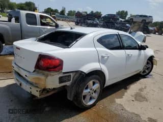 ✅ 2014 Dodge Avenger SE • VIN: 1C3CDZAB3EN132951 • Lot: 64952134. Wystawiony na Copart z przebiegiem 27 685 mil. Bezpłatny archiwum sprzedaży aukcyjnych z USA i szczegółowy raport historii pojazdu na DreamBid. Zdjęcie 3.