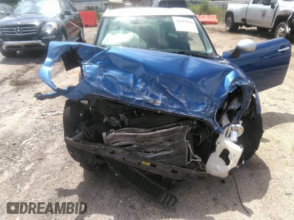 ✅ 2009 MINI Clubman • VIN: WMWML33539TP98634 • Lot: 42627516. Wystawiony na IAAI z przebiegiem 124 723 mil. Bezpłatny archiwum sprzedaży aukcyjnych z USA i szczegółowy raport historii pojazdu na DreamBid. Zdjęcie 6.