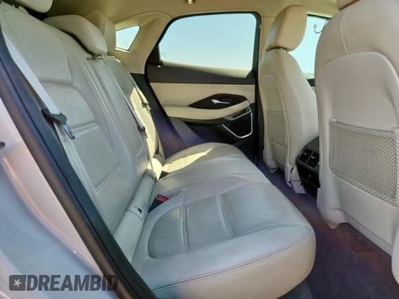 ✅ 2020 Jaguar E-Pace • VIN: SADFK2FX9L1011618 • Lot: 80488485. Wystawiony na Copart z przebiegiem 44 751 mil. Bezpłatny archiwum sprzedaży aukcyjnych z USA i szczegółowy raport historii pojazdu na DreamBid. Zdjęcie 11.