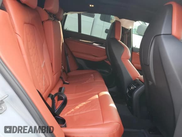 ✅ 2024 BMW X4 M • VIN: 5YM23EC01R9W18369 • Lot: 53838455. Wystawiony na Copart z przebiegiem 11 550 mil. Bezpłatny archiwum sprzedaży aukcyjnych z USA i szczegółowy raport historii pojazdu na DreamBid. Zdjęcie 11.