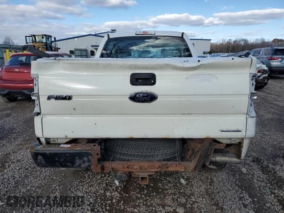 ✅ 2014 Ford F-150 XLT • VIN: 1FTFX1EF4EFB86915 • Lot: 93568085. Wystawiony na Copart z przebiegiem 231 892 mil. Bezpłatny archiwum sprzedaży aukcyjnych z USA i szczegółowy raport historii pojazdu na DreamBid. Zdjęcie 6.