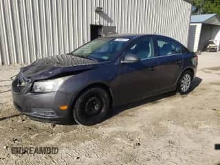 2011 Chevrolet Cruze LS z VIN 1G1PC5SH4B7247255, wystawiony jako Copart lot #70466375 z przebiegiem 121 849 mil mil oraz Szkoda całkowita • Salvage title. Historia ofert i sprzedaży dostępna na DreamBid. Obrazek 1.