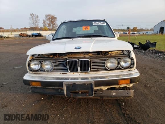 ✅ 1987 BMW 3 Series • VIN: WBABB230XH1941159 • Lot: 78521344. Listed on Copart with 118,692 mi. Free auction sales archive from the USA and detailed vehicle history report at DreamBid. Image 5.