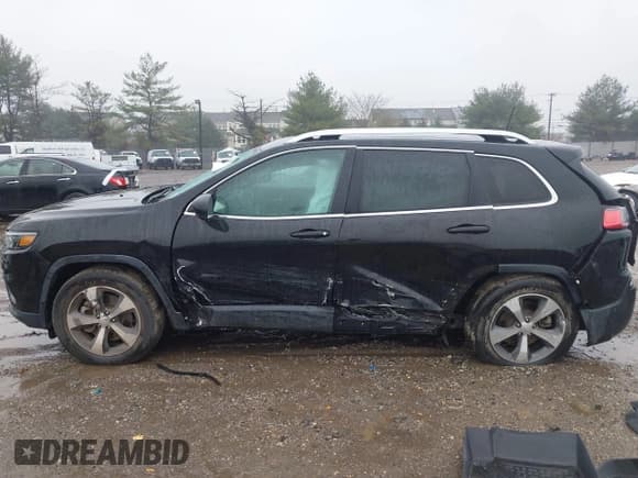 ✅ 2021 Jeep Cherokee Limited • VIN: 1C4PJMDX9MD148463 • Lot: 43730237. Listed on IAAI with 43,259 mi. Free auction sales archive from the USA and detailed vehicle history report at DreamBid. Image 14.