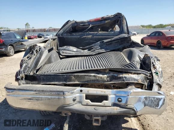 ✅ 2001 Ford F-150 XL • VIN: 2FTRX18LX1CA82708 • Lot: 84410145. Listed on Copart with Not provided. Free auction sales archive from the USA and detailed vehicle history report at DreamBid. Image 6.