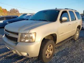 2008 Chevrolet Tahoe LTZ с VIN 1GNFK13018J115502, выставлен на аукционе IAAI как лот 43488298 с пробегом 204 085 миль миль и . История ставок и продаж доступна на DreamBid. Изображение 2.
