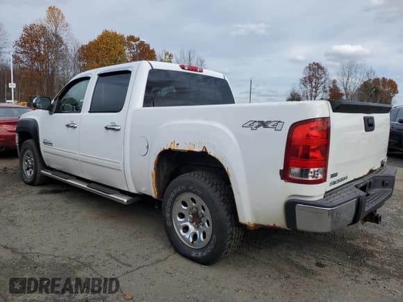 ✅ 2011 GMC Sierra 1500 SL • VIN: 3GTP2UEA3BG367314 • Lot: 91857585. Listed on Copart with 221,161 mi. Free auction sales archive from the USA and detailed vehicle history report at DreamBid. Image 2.