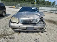 ✅ 2003 Mercedes-Benz C 320 • VIN: WDBRF64J23F342044 • Lot: 69848045. Wystawiony na Copart z przebiegiem Nie podano. Bezpłatny archiwum sprzedaży aukcyjnych z USA i szczegółowy raport historii pojazdu na DreamBid. Zdjęcie 5.