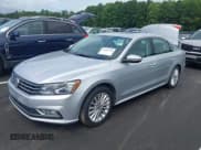 ✅ 2016 Volkswagen Passat SE • VIN: 1VWBS7A30GC061780 • Lot: 42963958. Wystawiony na IAAI z przebiegiem 87 364 mil. Bezpłatny archiwum sprzedaży aukcyjnych z USA i szczegółowy raport historii pojazdu na DreamBid. Zdjęcie 17.