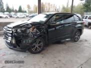 ✅ 2019 Toyota Highlander LE • VIN: 5TDZARFH5KS050737 • Lot: 43682523. Wystawiony na IAAI z przebiegiem 87 493 mil. Bezpłatny archiwum sprzedaży aukcyjnych z USA i szczegółowy raport historii pojazdu na DreamBid. Zdjęcie 17.