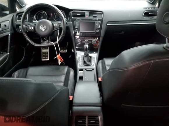 ✅ 2017 Volkswagen Golf R • VIN: WVWVF7AU9HW160787 • Lot: 69011853. Wystawiony na Copart z przebiegiem 69 222 mil. Bezpłatny archiwum sprzedaży aukcyjnych z USA i szczegółowy raport historii pojazdu na DreamBid. Zdjęcie 8.