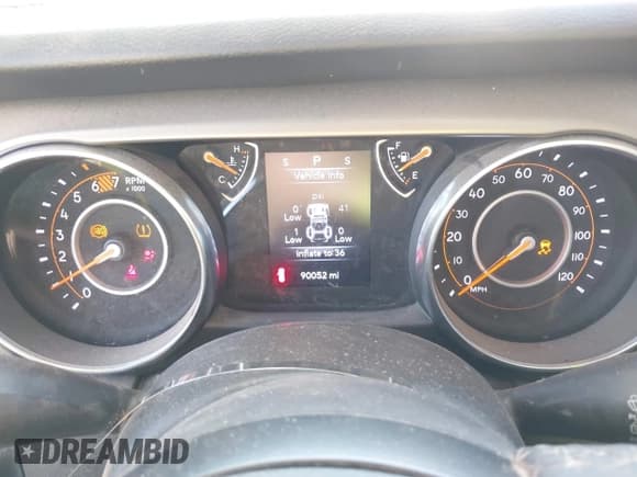 ✅ 2020 Jeep Wrangler Sport S • VIN: 1C4GJXAN4LW154839 • Lot: 41789817. Wystawiony na IAAI z przebiegiem 90 052 mil. Bezpłatny archiwum sprzedaży aukcyjnych z USA i szczegółowy raport historii pojazdu na DreamBid. Zdjęcie 7.