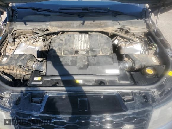 ✅ 2019 Land Rover Range Rover Sport HSE Dynamic • VIN: SALWV2SV9KA851266 • Lot: 70737095. Listed on Copart with 122,624 mi. Free auction sales archive from the USA and detailed vehicle history report at DreamBid. Image 12.