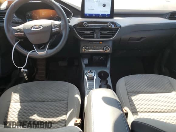 ✅ 2020 Ford Escape SE • VIN: 1FMCU9G68LUB33971 • Лот: 58664545. Опубликован ранее на Copart с пробегом 142 579 миль. Бесплатный доступ к архиву аукционных продаж из США и подробный отчёт об истории автомобиля на DreamBid. Изображение 8.