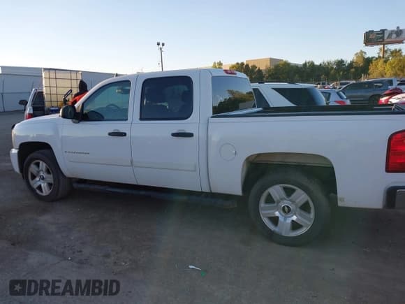 ✅ 2008 Chevrolet Silverado 1500 1LT • VIN: 3GCEC13J58G260845 • Lot: 43490818. Wystawiony na IAAI z przebiegiem 250 792 mil. Bezpłatny archiwum sprzedaży aukcyjnych z USA i szczegółowy raport historii pojazdu na DreamBid. Zdjęcie 14.