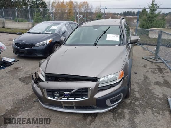 ✅ 2008 Volvo XC70 • VIN: YV4BZ982381036891 • Lot: 43777978. Listed on IAAI with 85,588 mi. Free auction sales archive from the USA and detailed vehicle history report at DreamBid. Image 12.