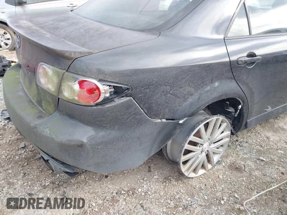 ✅ 2006 Mazda 6 Sport Mazdaspeed • VIN: JM1GG12L361104265 • Lot: 43720360. Wystawiony na IAAI z przebiegiem 166 923 mil. Bezpłatny archiwum sprzedaży aukcyjnych z USA i szczegółowy raport historii pojazdu na DreamBid. Zdjęcie 13.