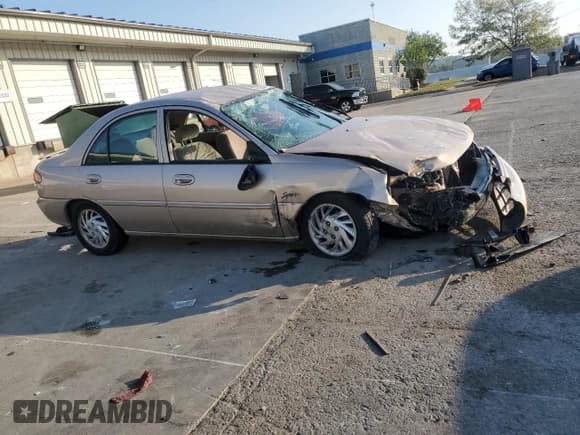 ✅ 1998 Ford Escort SE • VIN: 1FAFP13P3WW149678 • Lot: 81204455. Wystawiony na Copart z przebiegiem 78 160 mil. Bezpłatny archiwum sprzedaży aukcyjnych z USA i szczegółowy raport historii pojazdu na DreamBid. Zdjęcie 4.