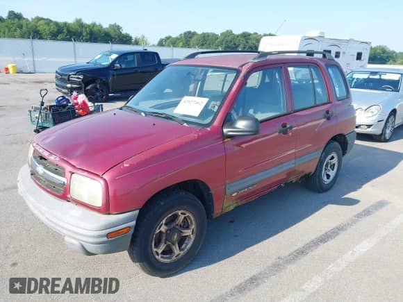 1999 Chevrolet Tracker с VIN 2CNBJ13C8X6932848, выставлен на аукционе IAAI как лот 42927462 с пробегом Не указан миль и . История ставок и продаж доступна на DreamBid. Изображение 2.
