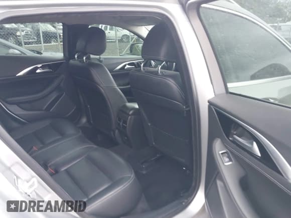 ✅ 2018 Infiniti QX30 Luxury • VIN: SJKCH5CR4JA051569 • Lot: 43011490. Listed on IAAI with 76,149 mi. Free auction sales archive from the USA and detailed vehicle history report at DreamBid. Image 8.