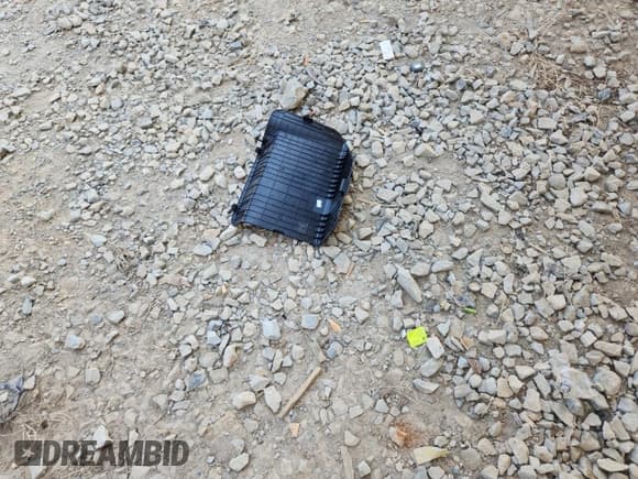 ✅ 2015 Hyundai Sonata Limited • VIN: KMHEC4A46FA132149 • Лот: 80641925. Опубликован ранее на Copart с пробегом 63 610 миль. Бесплатный доступ к архиву аукционных продаж из США и подробный отчёт об истории автомобиля на DreamBid. Изображение 12.