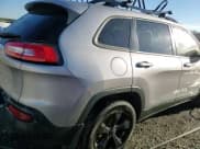 ✅ 2018 Jeep Cherokee Limited • VIN: 1C4PJLDB0JD573676 • Lot: 87696405. Wystawiony na Copart z przebiegiem 87 593 mil. Bezpłatny archiwum sprzedaży aukcyjnych z USA i szczegółowy raport historii pojazdu na DreamBid. Zdjęcie 14.