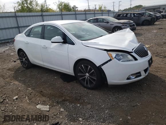 ✅ 2017 Buick Verano Sport Touring • VIN: 1G4PR5SK7H4115100 • Lot: 82006555. Wystawiony na Copart z przebiegiem 152 414 mil. Bezpłatny archiwum sprzedaży aukcyjnych z USA i szczegółowy raport historii pojazdu na DreamBid. Zdjęcie 4.