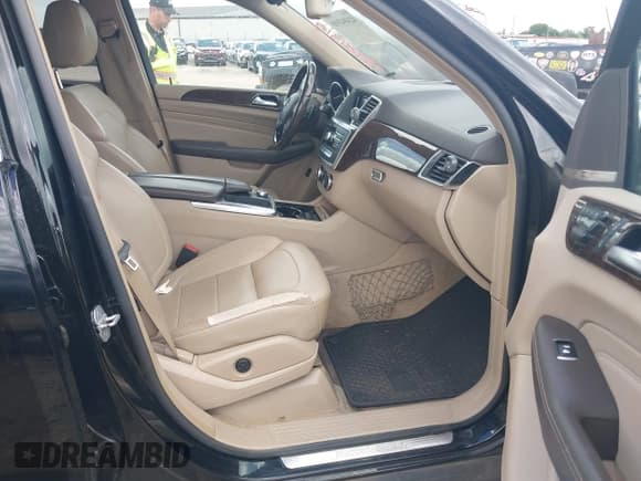 ✅ 2012 Mercedes-Benz M 350 • VIN: 4JGDA5HB4CA008744 • Lot: 42484310. Listed on IAAI with 176,851 mi. Free auction sales archive from the USA and detailed vehicle history report at DreamBid. Image 5.