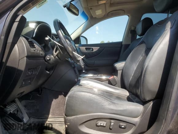 ✅ 2009 Infiniti FX • VIN: JNRAS18W09M155845 • Lot: 81226495. Wystawiony na Copart z przebiegiem 139 946 mil. Bezpłatny archiwum sprzedaży aukcyjnych z USA i szczegółowy raport historii pojazdu na DreamBid. Zdjęcie 7.