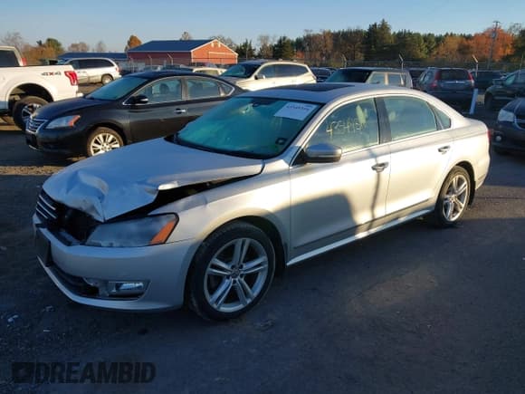 ✅ 2014 Volkswagen Passat SEL Premium • VIN: 1VWCN7A38EC055377 • Lot: 43549316. Listed on IAAI with 104,164 mi. Free auction sales archive from the USA and detailed vehicle history report at DreamBid. Image 20.