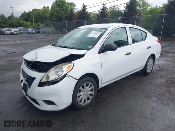 ✅ 2012 Nissan Versa SV • VIN: 3N1CN7AP7CL919832 • Lot: 42980841. Wystawiony na IAAI z przebiegiem 119 084 mil. Bezpłatny archiwum sprzedaży aukcyjnych z USA i szczegółowy raport historii pojazdu na DreamBid. Zdjęcie 2.